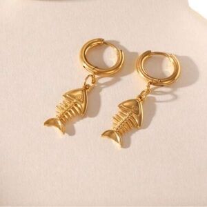 Gold Fishbone Hoop Earrings N1053